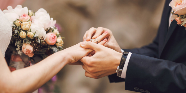 Alianzas de boda Nicols 2025: personaliza tu historia de amor con artesanía y emoción